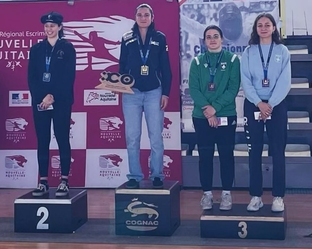 ATEscrime's tweet photo. Nouvelle médaille pour l'Amicale Tarbaise Escrime. Eléa Faur, est Vice Championne de France M23 en sabre. Bravo 👏 https://t.co/0N9SDUNKUF