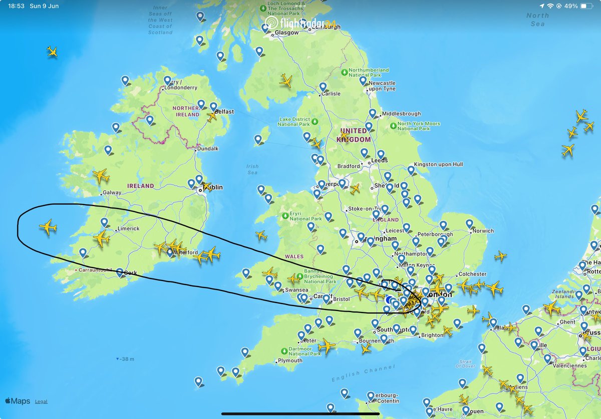 EastReadingAG's tweet photo. @HACAN1 It’s been horrific in Caversham today, nearly every single westbound flight has gone over our heads, no rotation or respite at all https://t.co/vxjCEg07hN