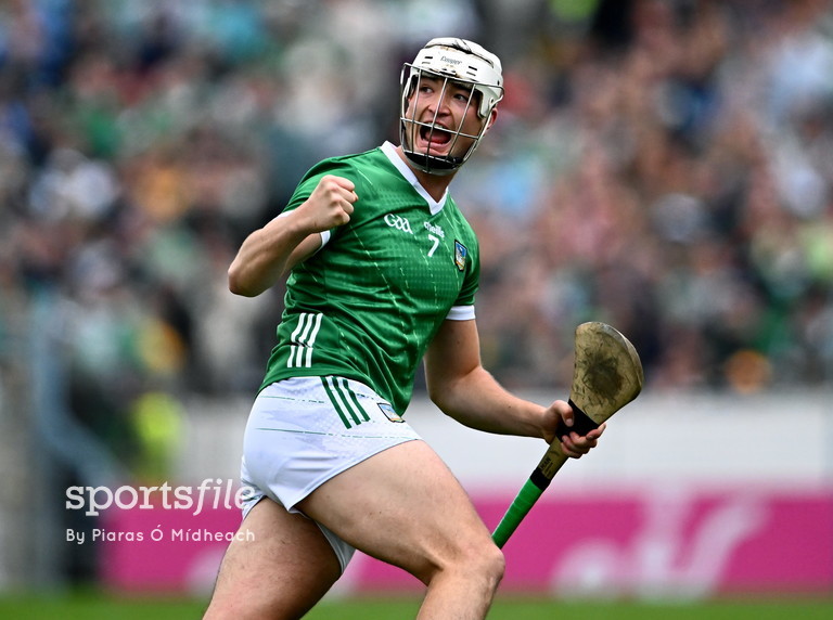 Limerick champions of Munster yet again!

They defeated Clare in today's <a href="/MunsterGAA/">Munster GAA / Comhairle na Mumhan</a> SHC Final in Thurles.

📸 <a href="/sportsfilebren/">Brendan Moran</a> / <a href="/Sportsfileray/">Ray McManus</a> /<a href="/SportsSheridan/">John Sheridan Photography</a> /  <a href="/PiarasPOM/">Piaras Ó Mídheach 📸</a> 

sportsfile.com/more-images/76…