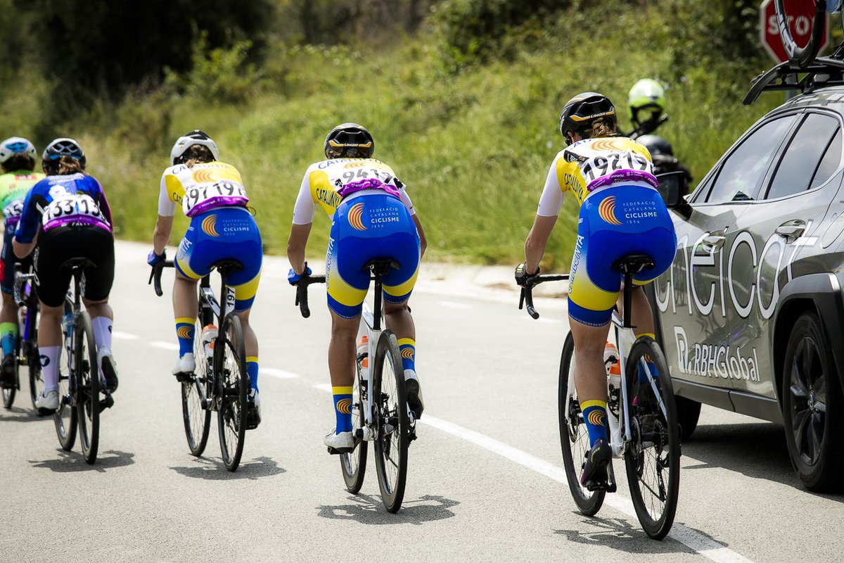 La selecció #ciclismecat ha tancat avui una històrica primera edició de la <a href="/VoltaCatalunya/">Volta a Catalunya</a>!

🚴🏻‍♀️ Iris Gómez, Maria Banlles, Laura Martí, Emma Ortiz i Andrea Soldevilla han creuat la meta de Barcelona.

📸: <a href="/xevi_planas_/">Xevi Planas</a>