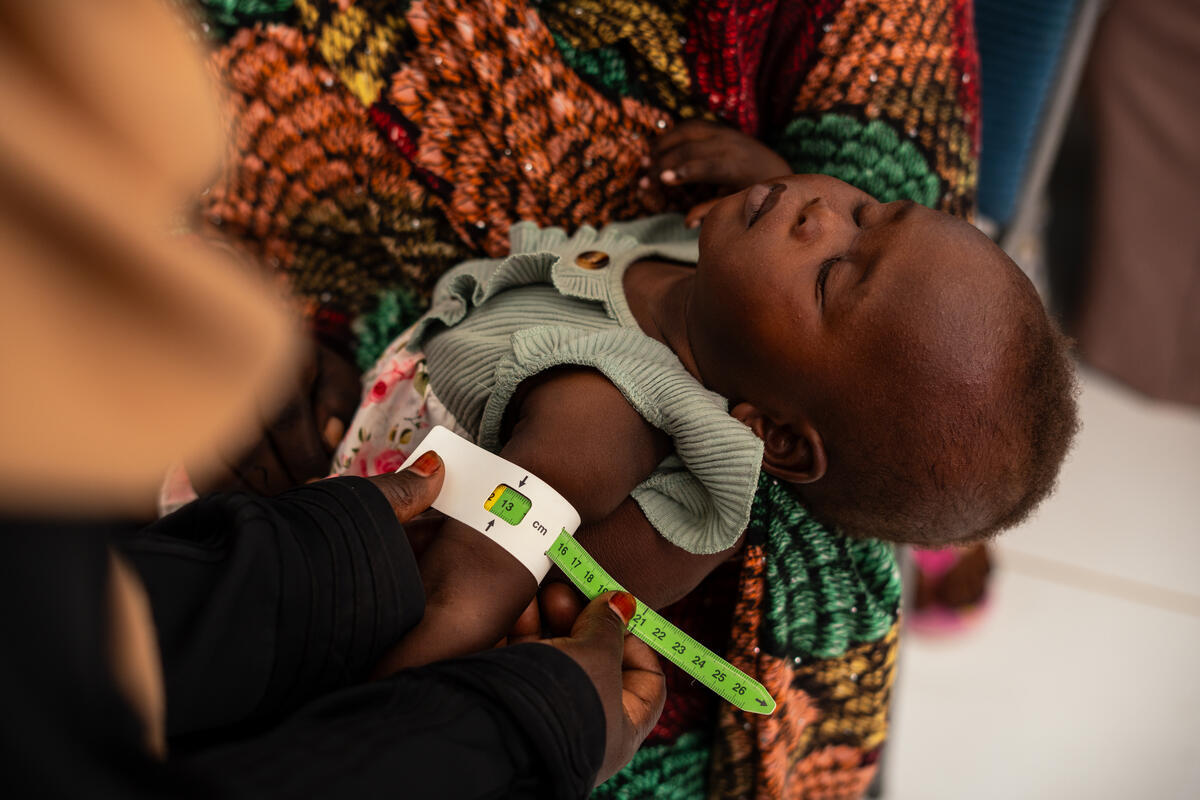 🔴 Desperation is driving people in #Sudan to eat grass and wild leaves. Malnutrition among children has reached alarming levels.

🔴 WFP is urgently expanding its emergency food and nutrition assistance and working around the clock to get food supplies moving across the country.