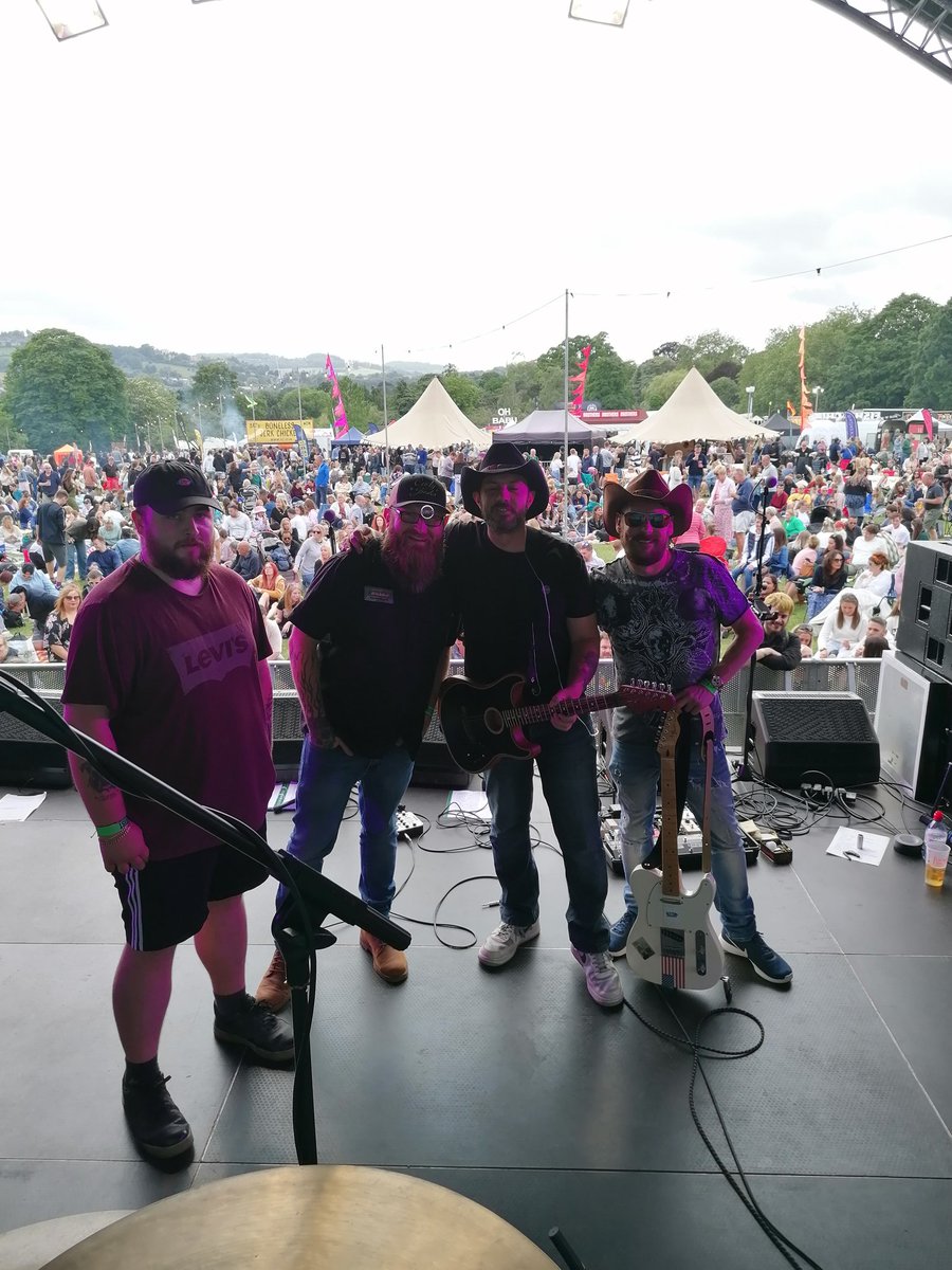 Thank you <a href="/foodiesfestival/">Foodies Festival</a> Bath 🤠🤟 you guys were great 🎸🎶