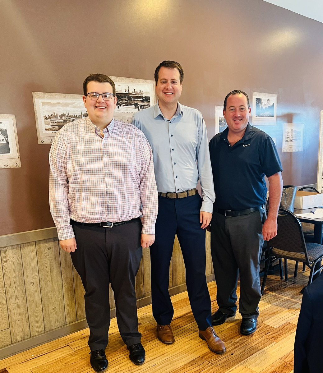 DerekMerrin's tweet photo. I enjoyed breakfest this week in Erie County with Americans that want our nation to regain its strength! 

Treasurer @CalebAStidham &amp; Commissioner @mathewold are great leaders making the future brighter for all in Erie County! 🇺🇸 🇺🇸 

@ErieOHGOP https://t.co/E1oj4xkIhf