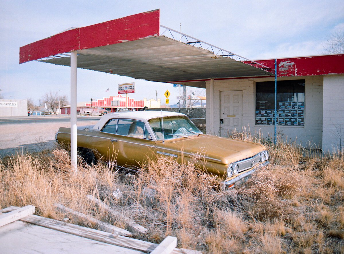 is this the most photographed car in arizona? y/n?

📍 route 66, arizona
🎞️ @kodak gold