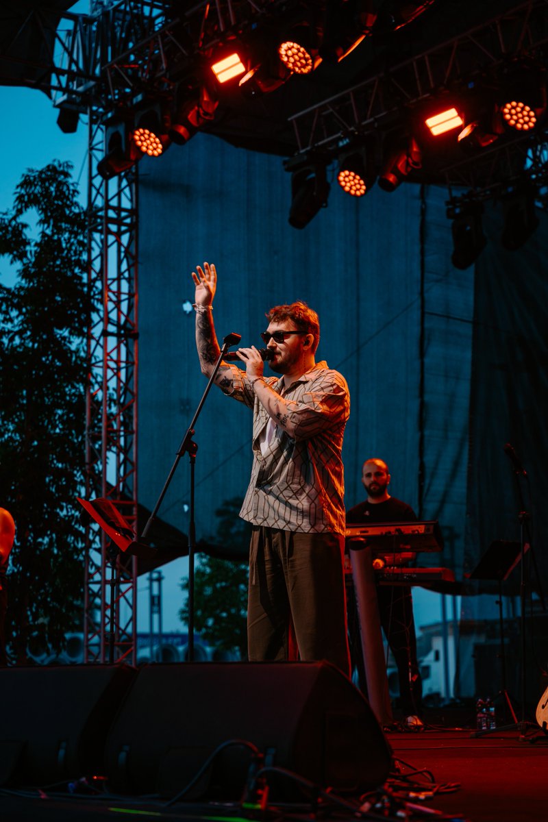 Live From Fest tweet media