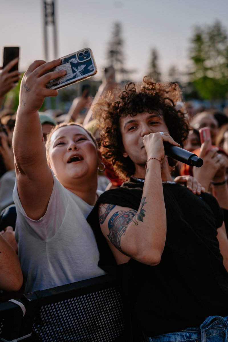 Live From Fest tweet media