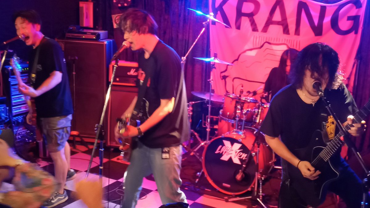 NEUTRAL_BASS's tweet photo. 自宅着。

終始楽しかった🙌

#VALVEDRIVE
#SHAMES
#STONELEEK
#KRANG https://t.co/fmISO2iwbi