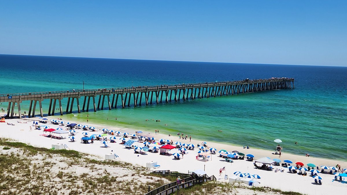 smore4672's tweet photo. Longest pier in Florida. 

From below, a palette of sand, sunflower, chartreuse, aquamarine, and at the vanishing point, infinite blue. https://t.co/X95lyZhvLE