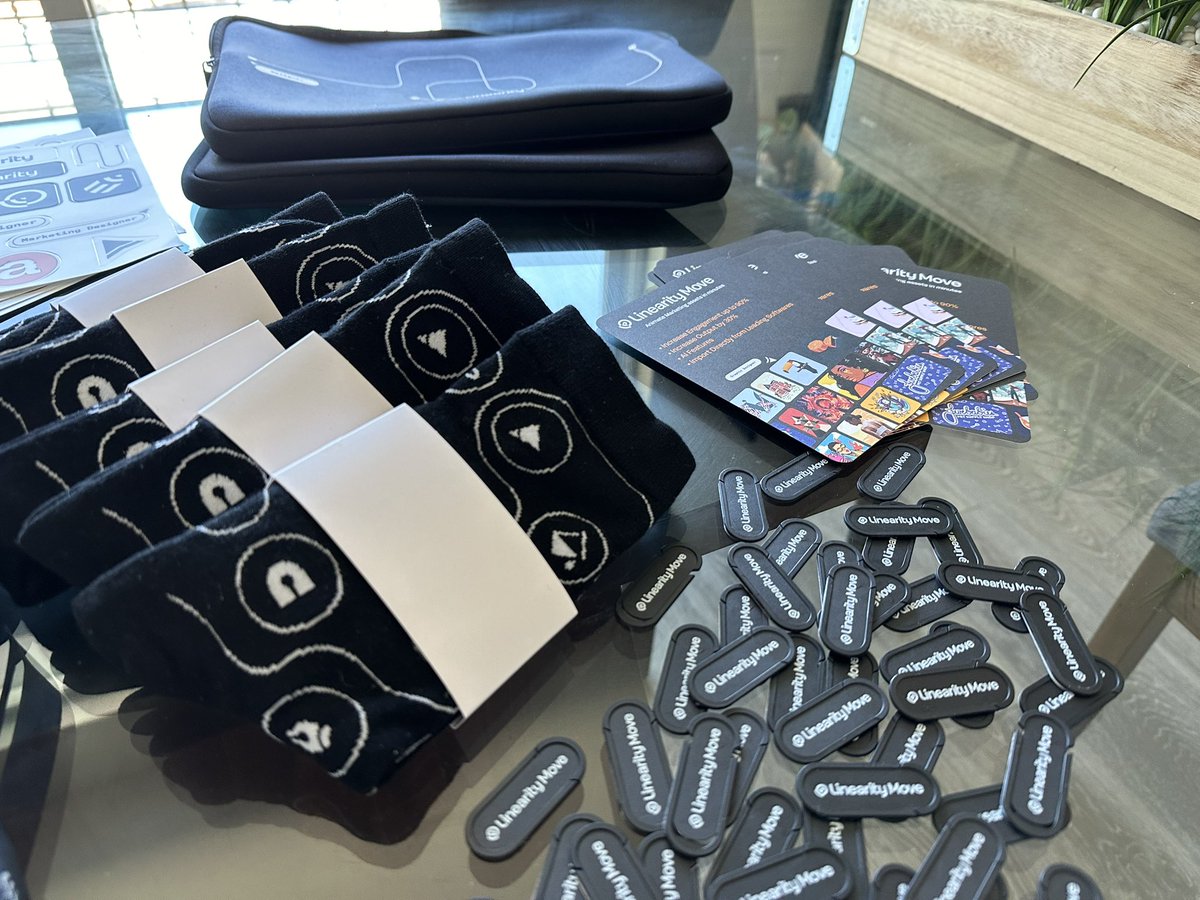 sam0711er's tweet photo. DID SOMEONE SAY MERCHANDISE? 🧡

If you‘re in town for #WWDC, come find me for some exclusive @linearityhq swag! Special gifts for those who‘ve tried Linearity Move or subscribed to Linearity Pro!

#WWDC24 #WWDC2024 https://t.co/Sy9LIINGVL