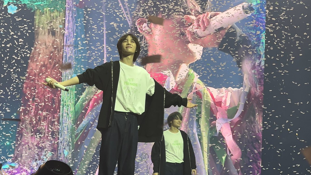 blossomtobe's tweet photo. thank you txt—! this is my third time seeing you in concert but every time you manage to make me love you even more 🤍
#TXT_IN_DC #TXT_TOUR_ACTPROMISE #ACT_PROMISE #ACT_PROMISE_DC https://t.co/VdSFBywOiZ