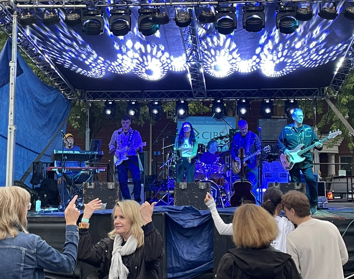 KingSaturday's tweet photo. Such a great time playing the block party at St. Norbert on Saturday. Thanks to all who braved the rain and came out! 

Next #KingSaturday gig, Saturday, June 29–a 4pm slot outdoors at Landmark Inn, Northbrook for “Deadfest”! ☮️🤘 https://t.co/5BETmANLTt