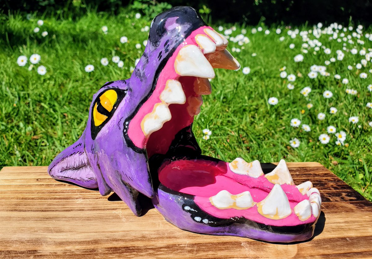 dirtnapdog's tweet image. 🐺
tried to challenge myself and make a lil trinket dish wolf!

i wanna make more functional/interactive pieces like this theyre so cool and feel more personal 

might put this guy up on my k0fi im not sure yet!

✨️🐾