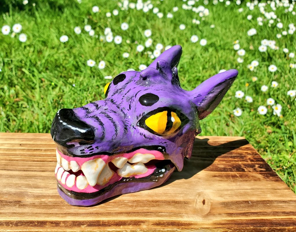 dirtnapdog's tweet image. 🐺
tried to challenge myself and make a lil trinket dish wolf!

i wanna make more functional/interactive pieces like this theyre so cool and feel more personal 

might put this guy up on my k0fi im not sure yet!

✨️🐾