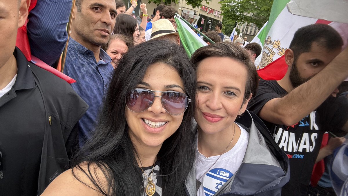 Goldie Ghamari | گلسا قمری 🇮🇷 tweet media