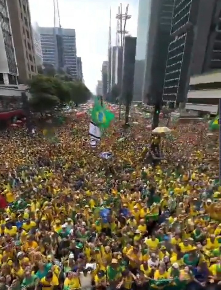 Fasalles's tweet photo. A coisa está esquentando, a Av. Paulista é o reflexo da rejeição do governo e do judiciário. https://t.co/A67LZ7eW7v