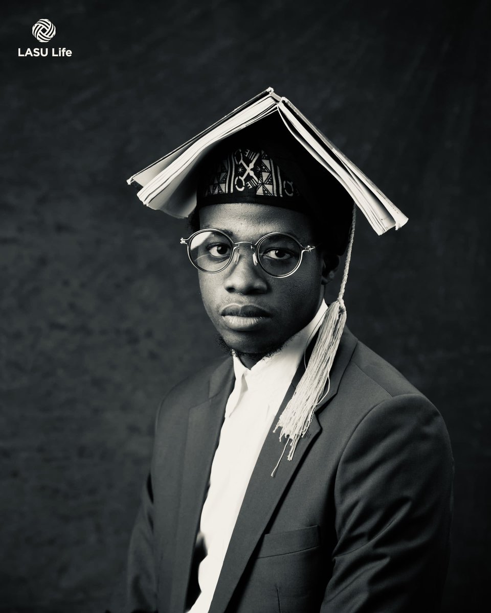 bhadkage's tweet photo. LASU, I came, I conquered, I crushed!
Media king | Photography ace |Scholarship winner | Design Boss ๐ง๐พโโ๏ธ
Next stop, the world!๐บ๏ธ
#LASU27thConvocation https://t.co/cYCHMfbH3a