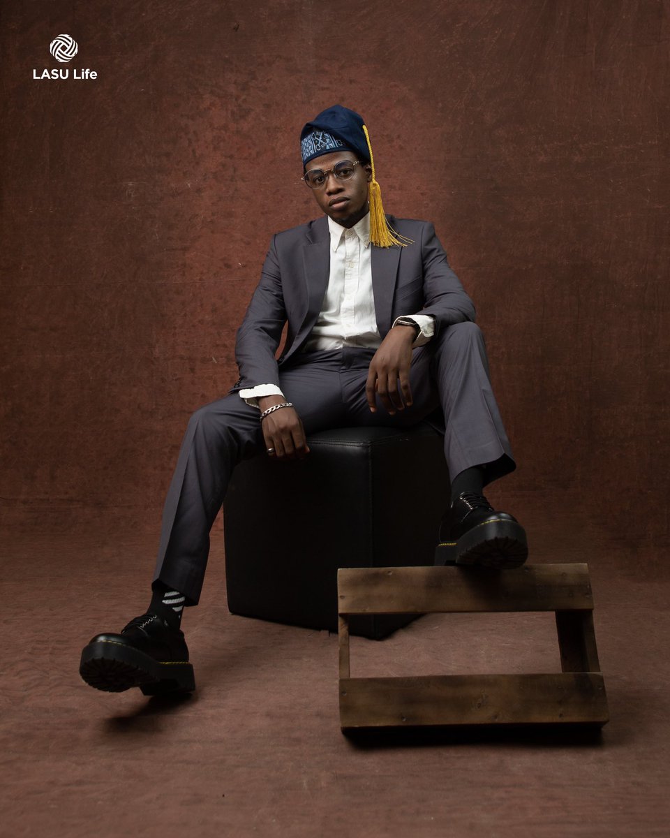 bhadkage's tweet photo. LASU, I came, I conquered, I crushed!
Media king | Photography ace |Scholarship winner | Design Boss ๐ง๐พโโ๏ธ
Next stop, the world!๐บ๏ธ
#LASU27thConvocation https://t.co/cYCHMfbH3a