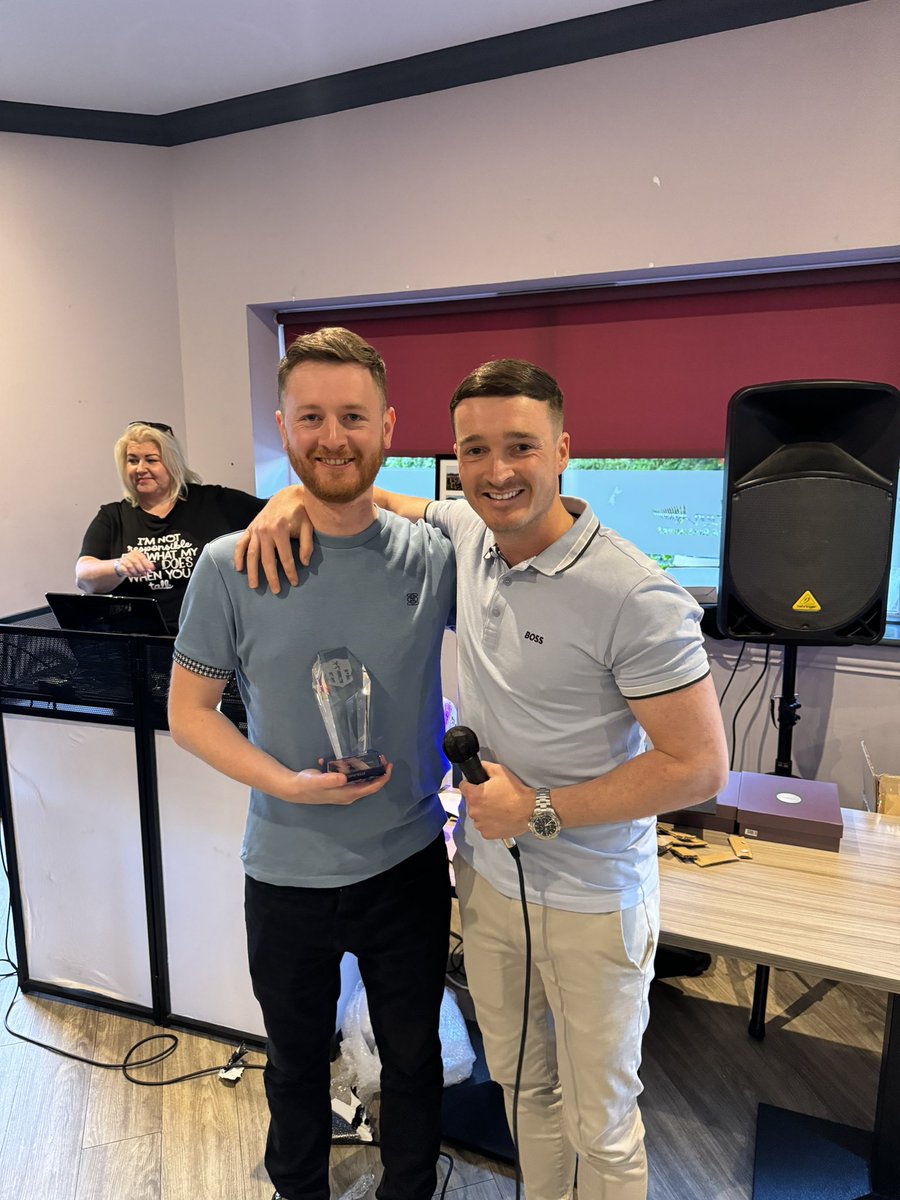 NewshotAFC tweet media