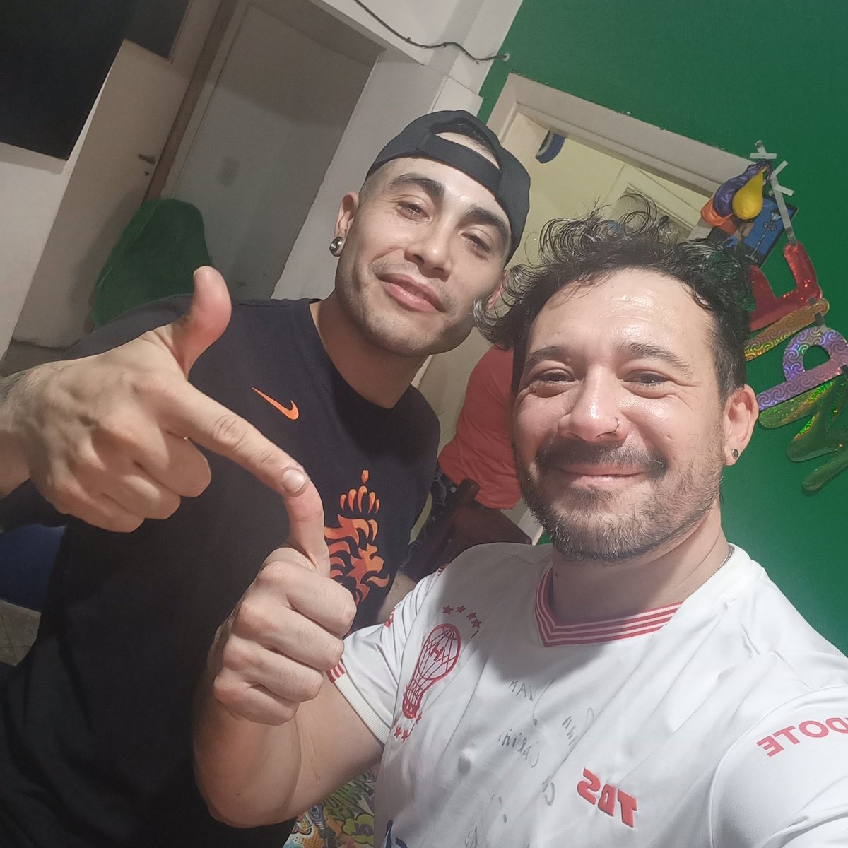 JuanMaSerrano83's tweet image. Acá El Bro Se Vino a Almorzar El Domingo. Gracias Por Todos Los Mensajes. Siempre #Huracán
#HuracánYNadaMás
