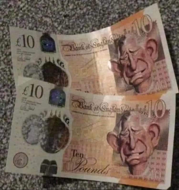 Ffyncwraig's tweet photo. The new bank notes are out in circulation. #Charlieboy https://t.co/WUyO2HNLxF