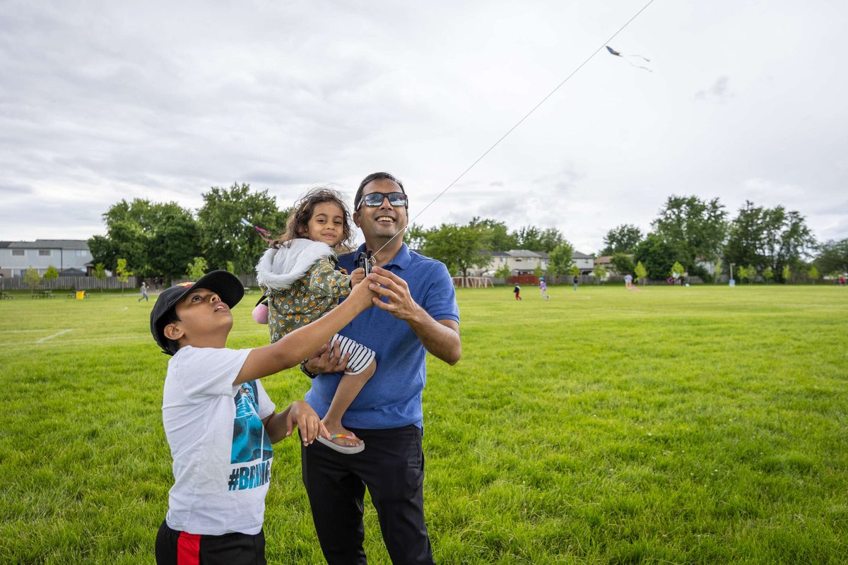 Exp_Brampton's tweet photo. What a day to celebrate the 10th annual Brampton KiteFest at Greenbriar Recreation Centre! 🎉

It was a family-friendly celebration of kites, kite fliers and eco-friendly recreation!

Thank you to everyone who came out and made this event unforgettable. https://t.co/RkJgCTYJDo