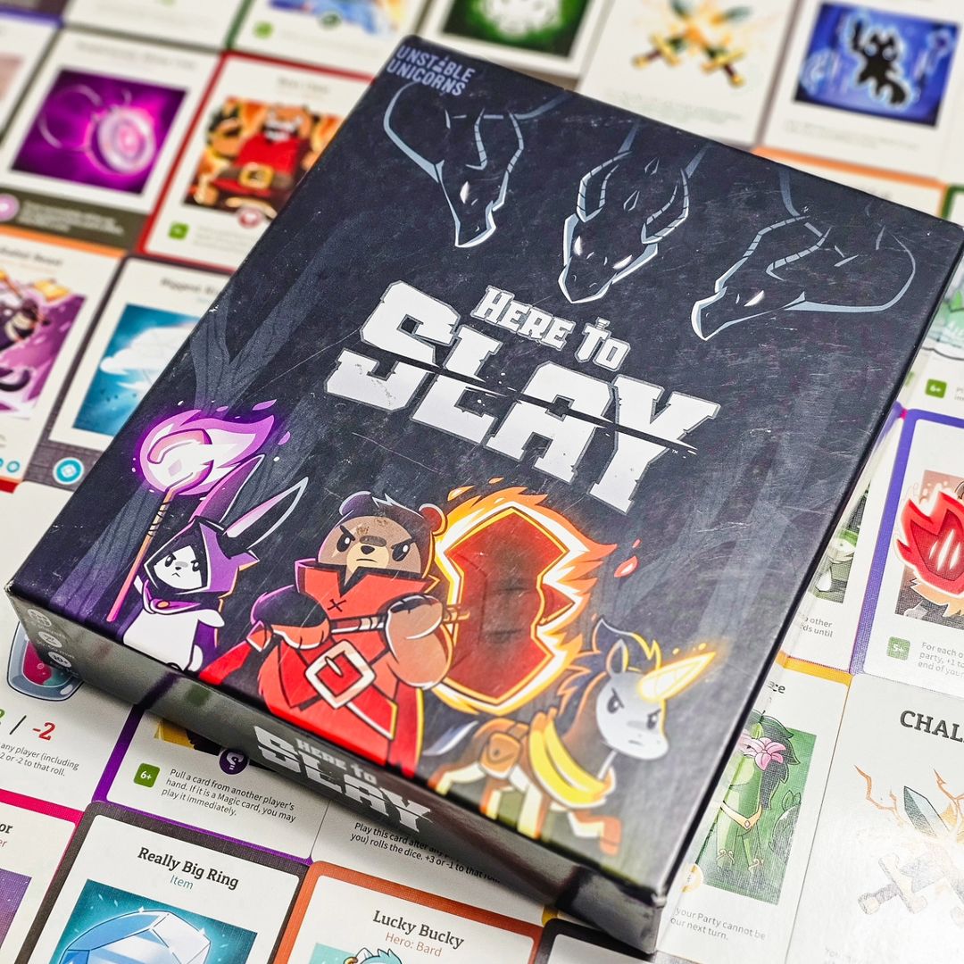 UnstableGamesHQ's tweet image. Ready to battle it out? 🎲🛡️
📸: @tigerocketlife
🎲: Here to Slay

unstablegames.com/collections/he…
____________________
#unstablegames #heretoslay #boardgamegeek #bgg #tabletopgames #gamenight #boardgames