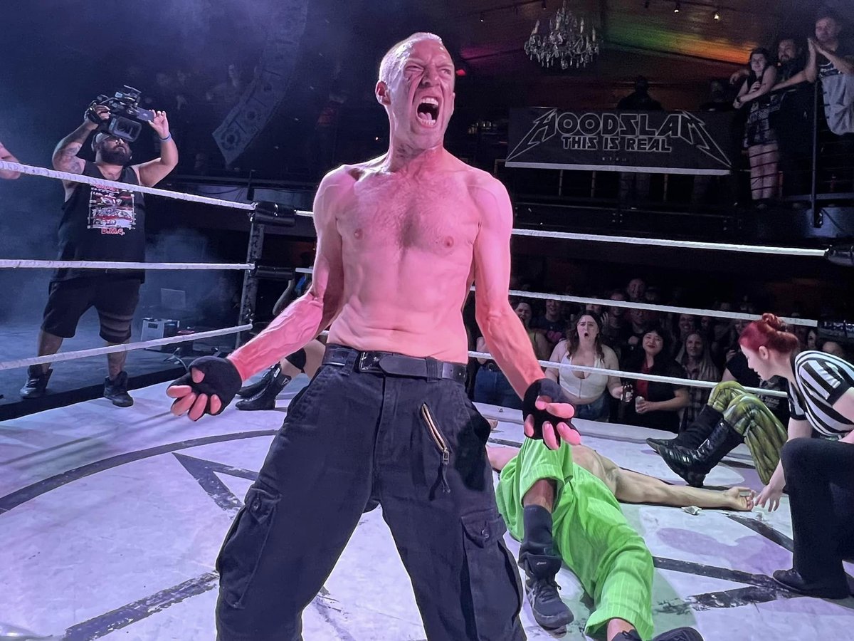 Rudo_Rampage's tweet photo. EMO RAGE!
(Side Note:  @Bigguystuff's  Emo sweat is so powerful that is removes neck tattoos.)
#Hoodslam https://t.co/h5ThG5DouT