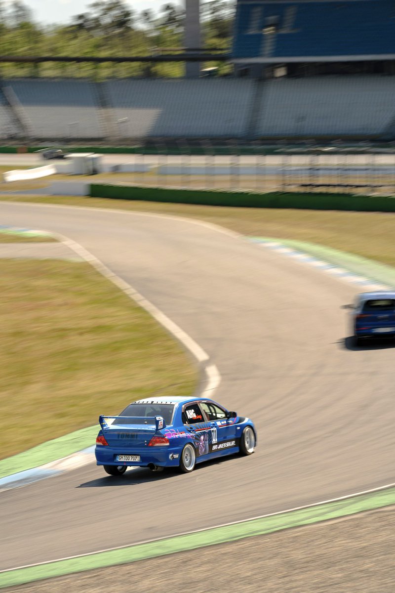 shiio640's tweet photo. Its not everyday that you see an Evo full sent on the Racetrack! This example is on the legendary Hockenheimring 😍
P.S. Anyone spotted my Editing mistakes? 😭

#mitsubishi #lancerevolution #hockenheimring #evogram https://t.co/gTVo0FoyKw