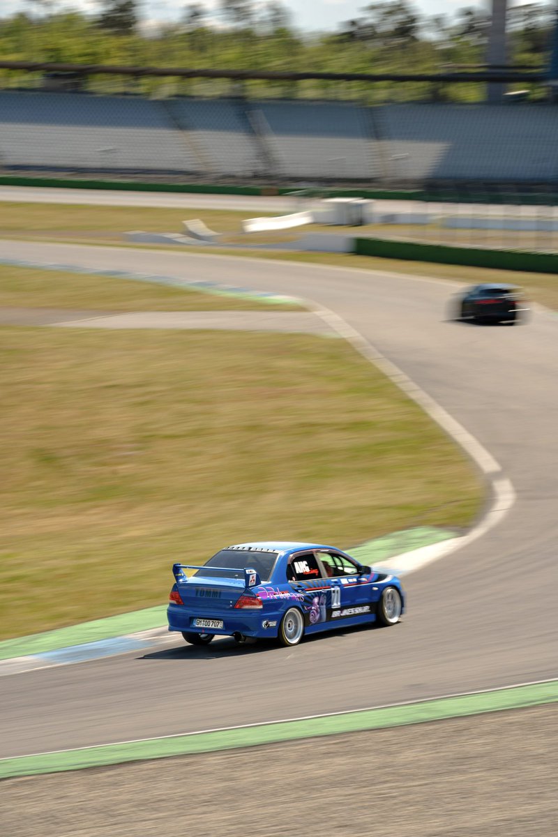 shiio640's tweet photo. Its not everyday that you see an Evo full sent on the Racetrack! This example is on the legendary Hockenheimring 😍
P.S. Anyone spotted my Editing mistakes? 😭

#mitsubishi #lancerevolution #hockenheimring #evogram https://t.co/gTVo0FoyKw
