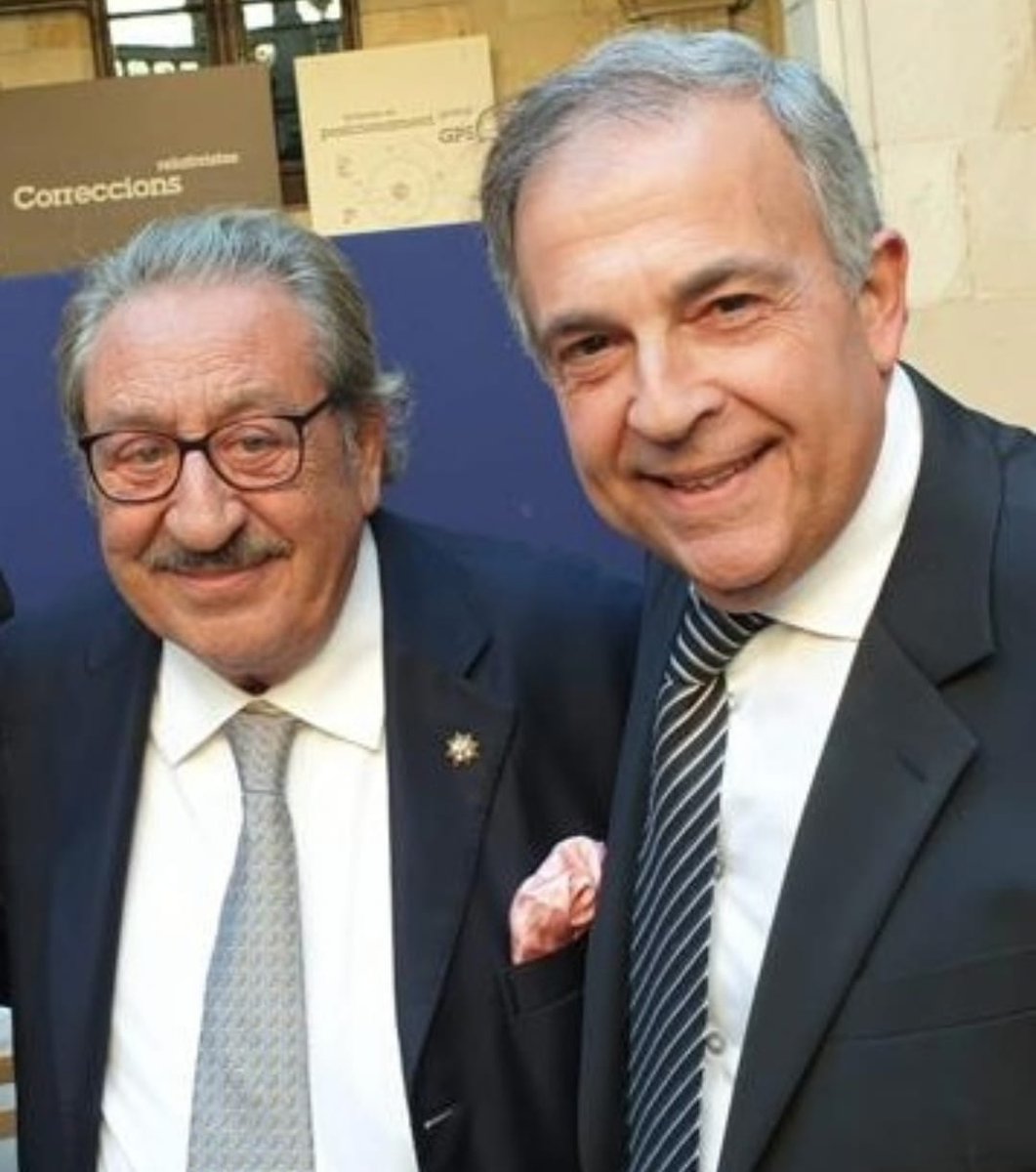 tncomunicacio's tweet photo. 40 aniversario de ICATME, @ICATMEmedia, 
(Institut Català de  Traumatologia i Medicina de l' Esport). 

Con el prestigioso traumatólogo 
Dr. Josep Maria Villarrubias.
Fundador y Presidente de Honor de ICATME.

#Icatme #Medicina #Deporte #Esport #Barcelona #Traumatologia https://t.co/v24Ft6QbzG