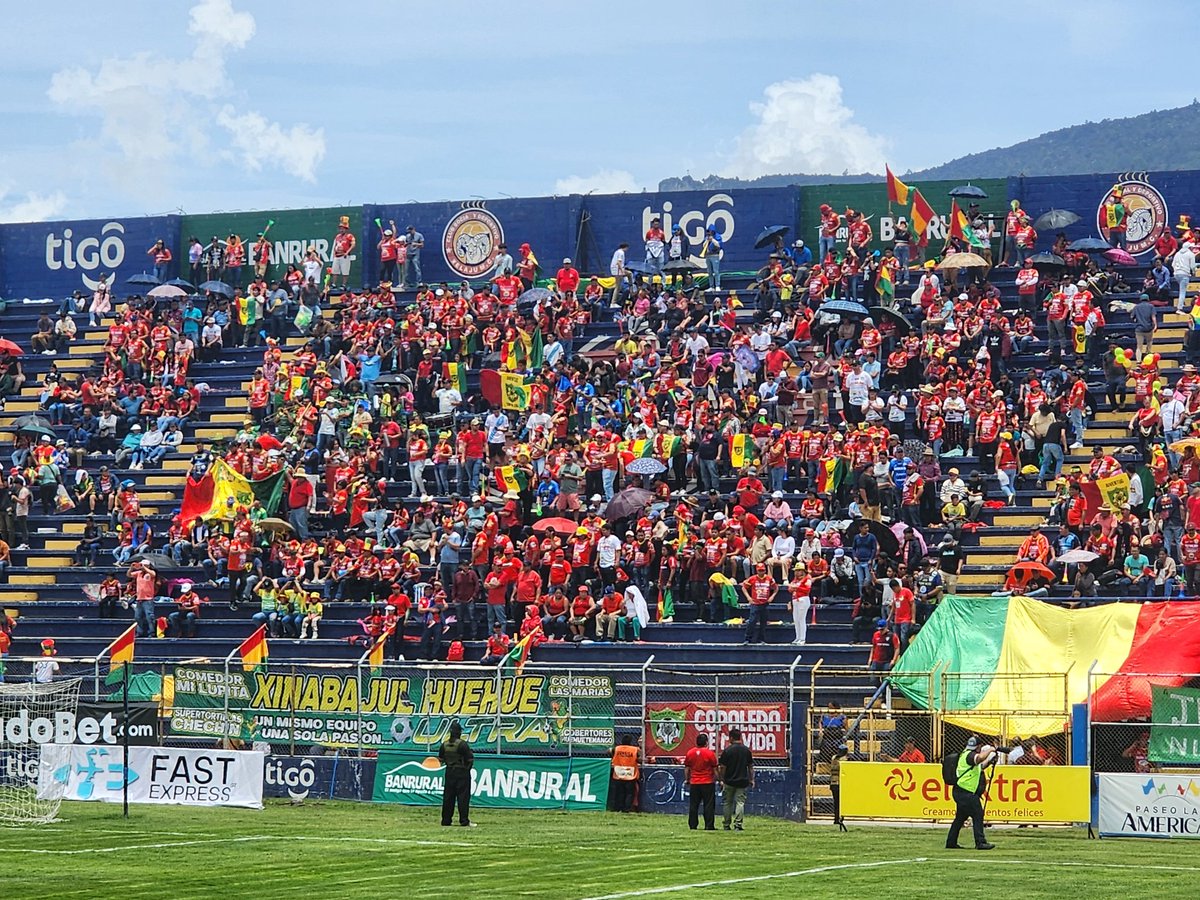 aficionx's tweet photo. Apoyo total del aficionado búfalo en el encuentro por el ascenso de Juventud  Copalera vs Juventud  Pinulteca. https://t.co/5RKVP9eihg