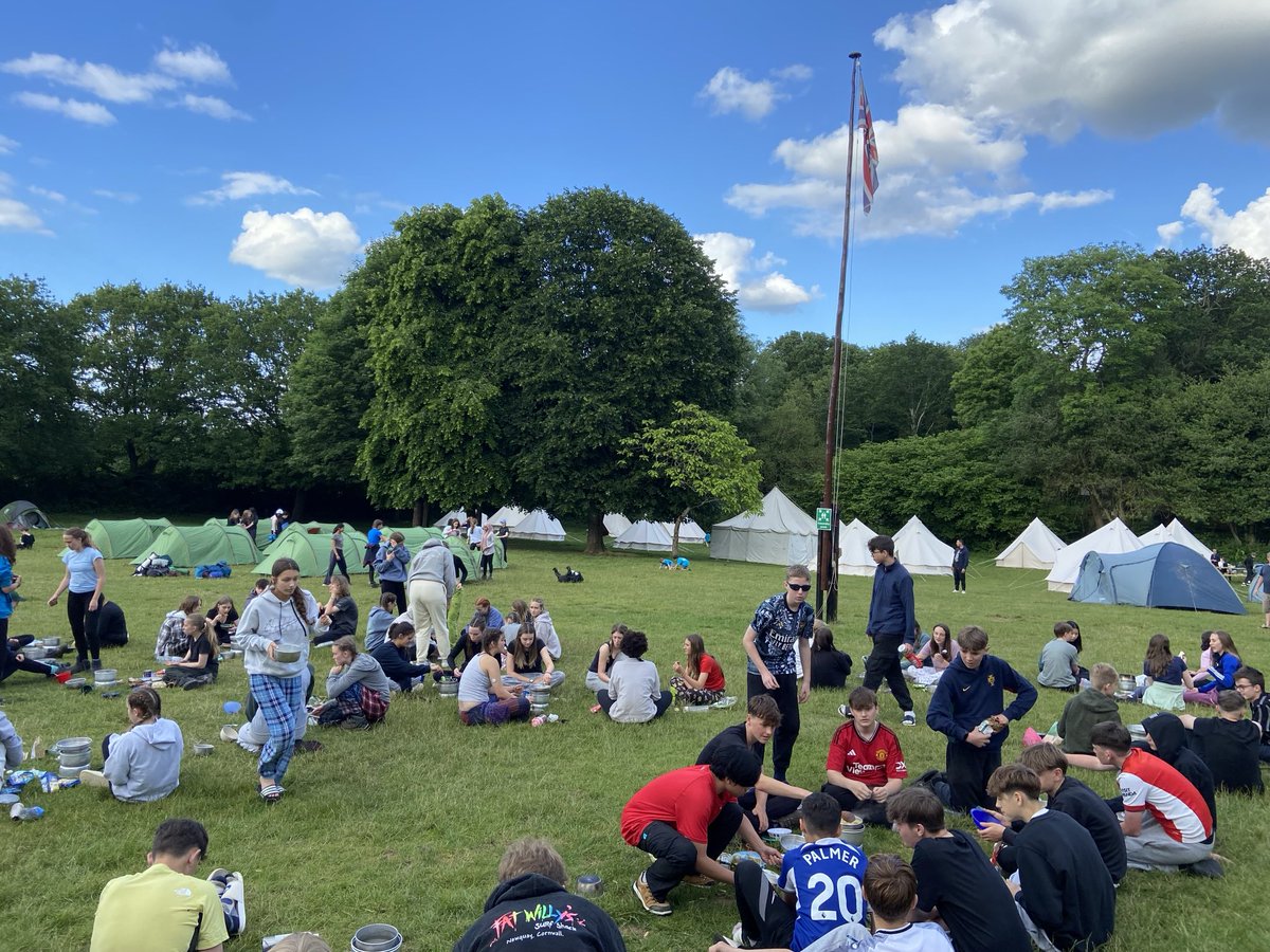 Rod_trips's tweet image. Over 100 Year 10 students successfully completed their Bronze D of E qualifying expedition over the weekend.