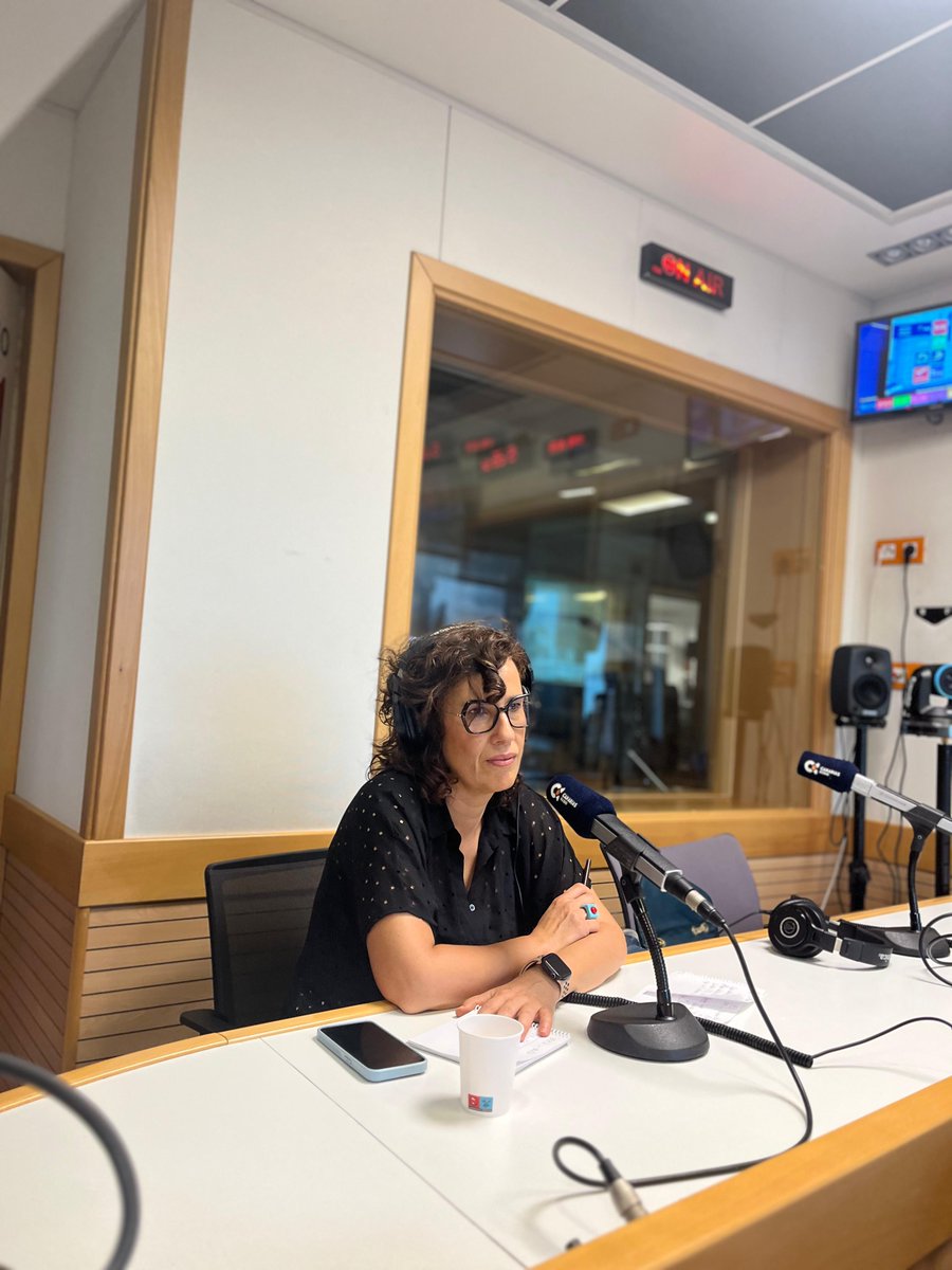 🗳️ #Canarias9J | El 'por dentro' del especial informativo #EleccionesEuropeas 🇪🇺 de la Radio Pública.

🗣️ Carmen Vecino, Víctor Cuesta, María Jesús Lillo, Juanma Bethencourt.
🎙️ <a href="/letimartinllare/">Leti Martín Llarena</a>, <a href="/Javier_granados/">Javier Granados Glez</a> 

📡 rtvc.es/en-directo/