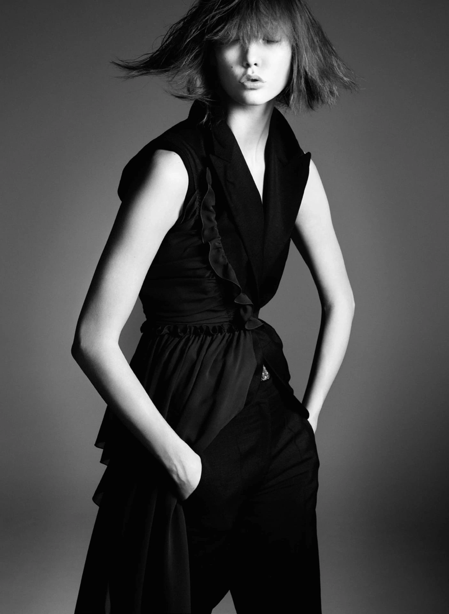 worlds_moda's tweet image. #editorialsWM (3/3)

#VOGUEPARIS,
March 2014.
By #DavidSims

#KarlieKloss