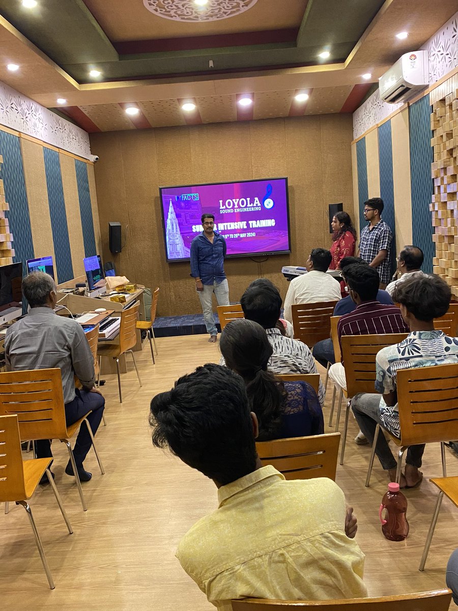 officialIMFACTS's tweet photo. Renowned Director R Kannan shares invaluable insights and experiences with our students, inspiring them to pursue excellence and innovation in their craft.
#imfacts #loyolasoundengineering #soundengineer #techintune #soundengineering #audioproduction #musictech #studiolife https://t.co/INzCboqaCM