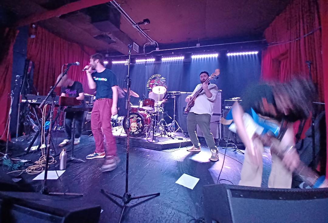 AdamsWorldBlog's tweet photo. Scenes from last night – Charlie Blasberg &amp; The Immortals at Arlene’s Grocery https://t.co/t0z10GJzad