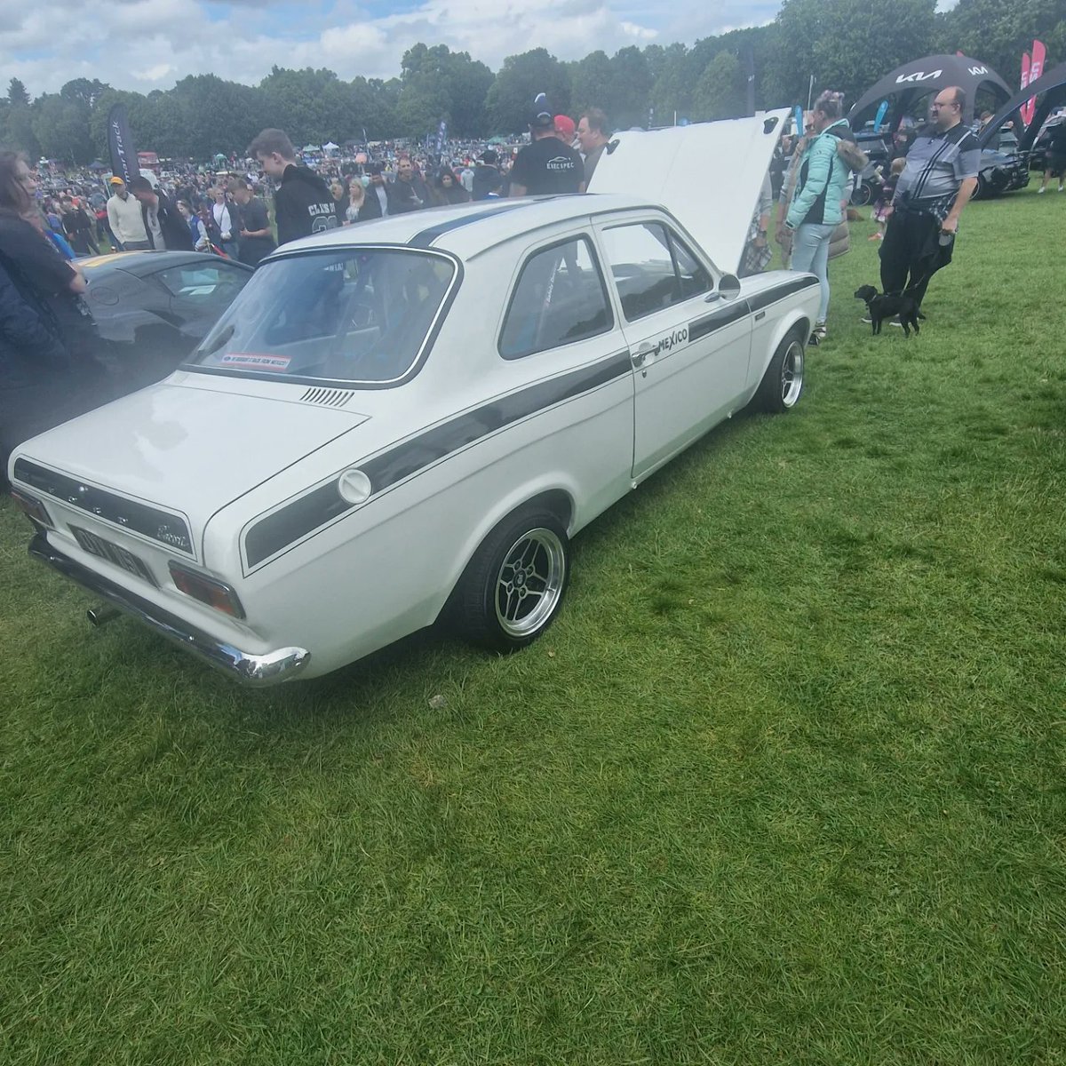 smartrackltd's tweet photo. Some of the cars on show today at the Nottingham Motor Show. Thanks to our  friends at @execspec for having us on board for the day! 

#Nottingham #CarShow #Cars #WollatonPark #Ferrari #FordEscort #EscortMexico #Sunday #Sunny #CarSpotting https://t.co/4hApFlTgoi