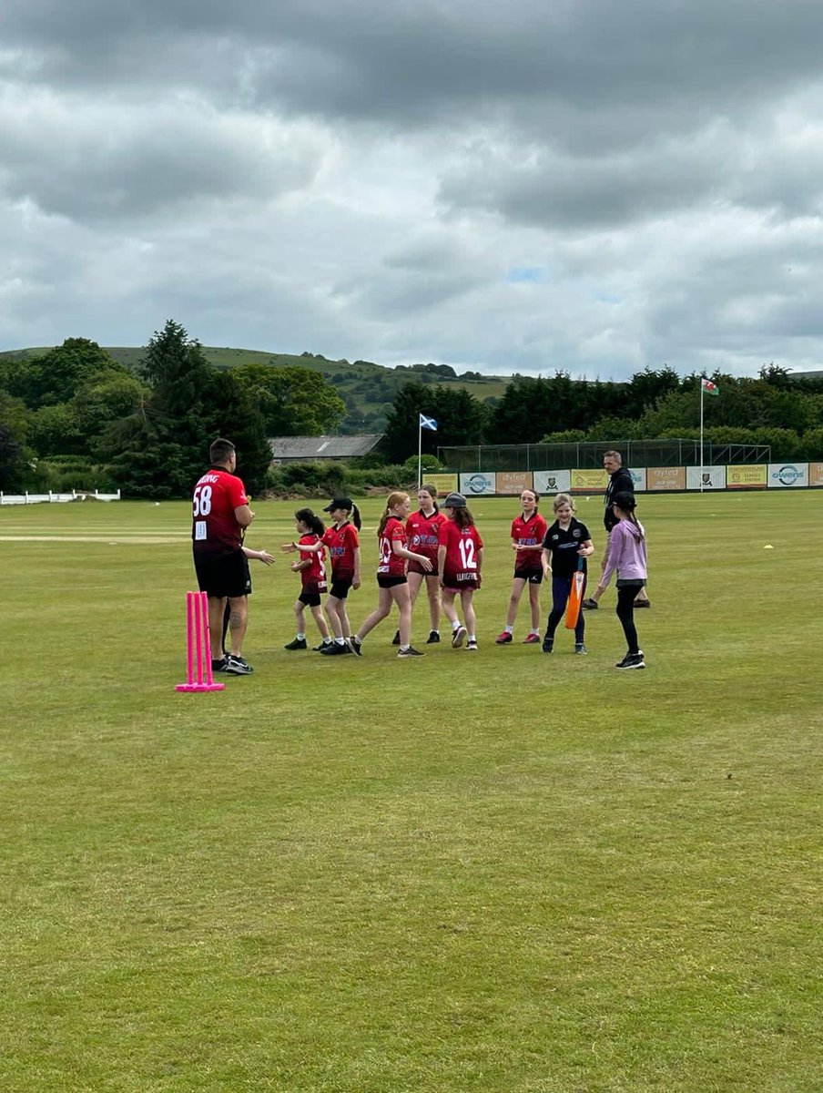 CHcricketwales's tweet photo. U11 girls festival this morning @PontarddulaisCC 

Massive thanks to all the clubs &amp; coaches for their efforts today.

@LlandeiloCC @llangennechcc @GowertonCricket @AmmanfordCC @Marespool https://t.co/s0uwdZljh6