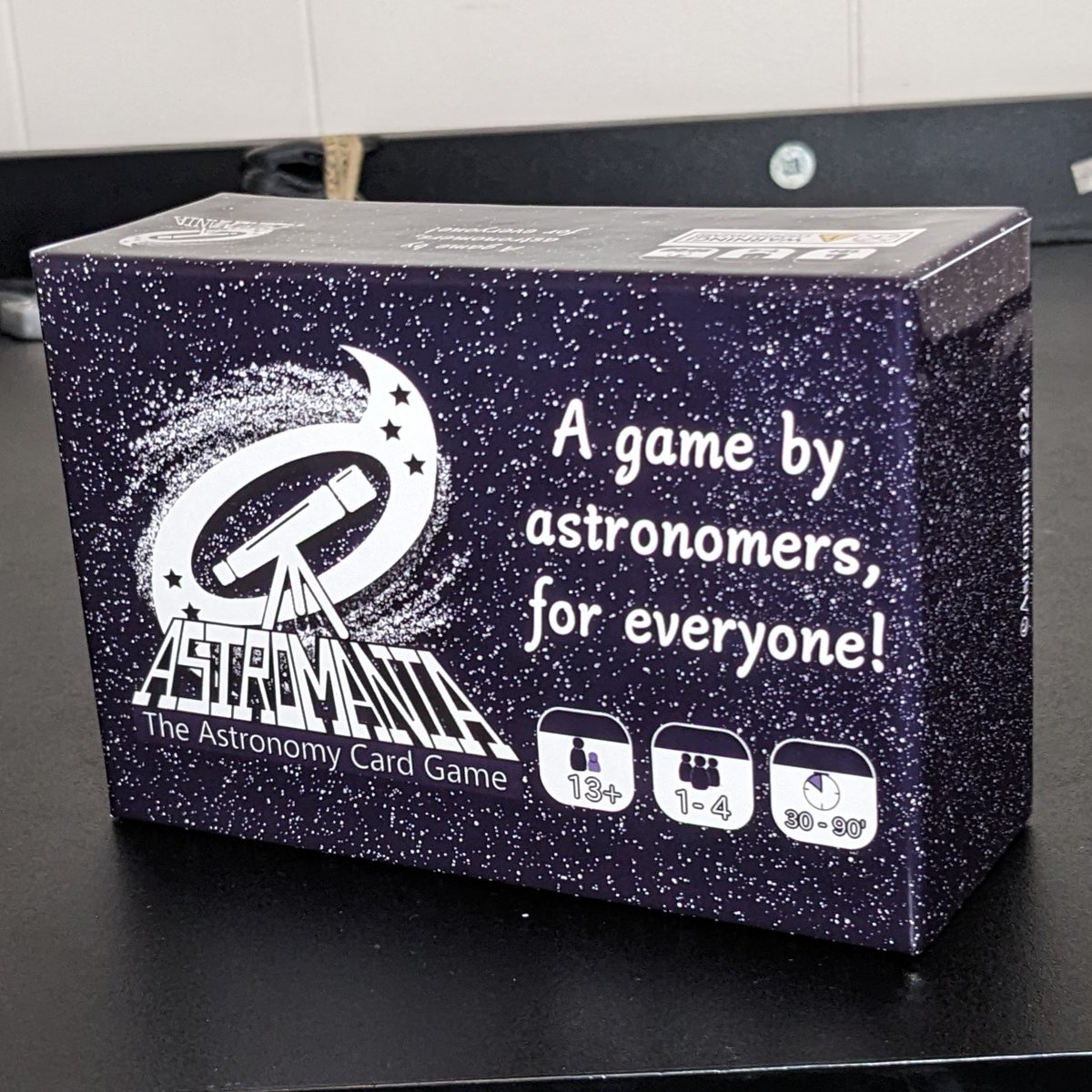 astrocardgame's tweet photo. First copy of the final prototype arrived in Pittsburgh last week! 
Here are some shots of the box, its contents, and the game in action 🔭 
Buy your copy at : https://t.co/FGPPfGa2YI https://t.co/tCu2enClEK