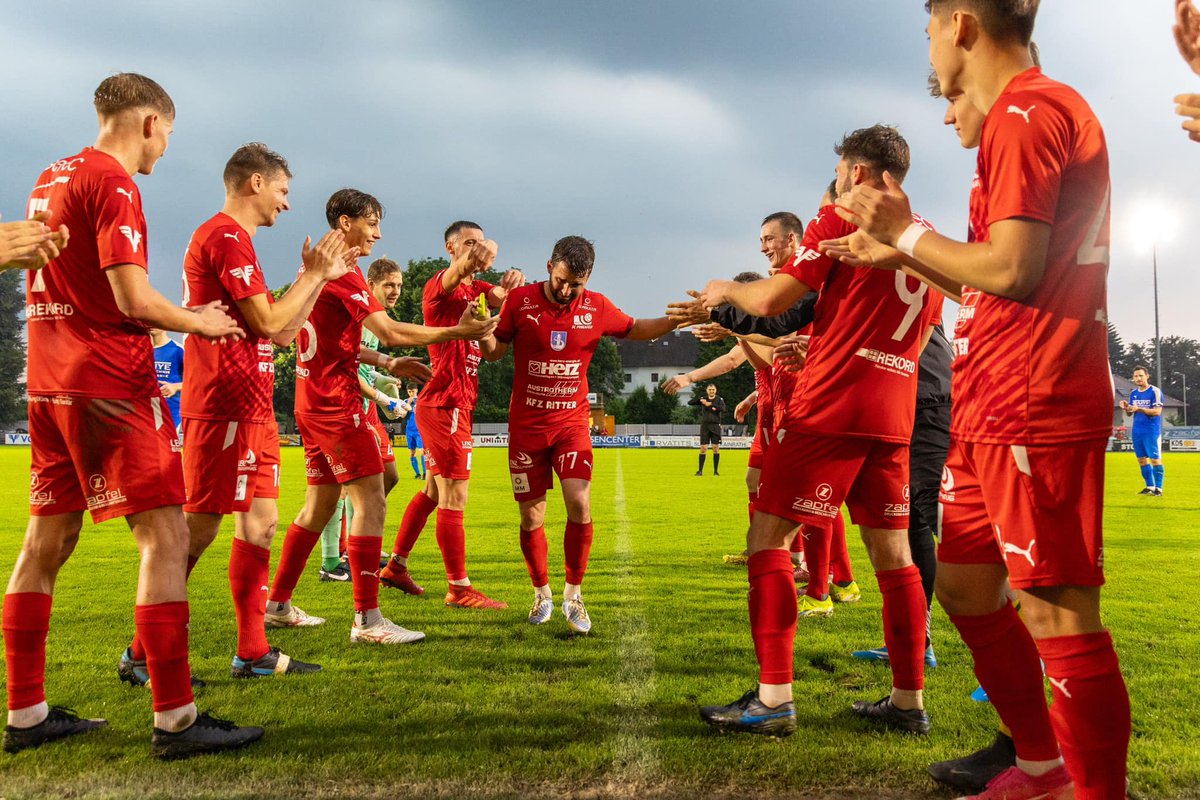 sc_pinkafeld's tweet photo. Christoph Saurer beendete am gestrigen Tag seine eindrucksvolle Karriere und erzielt in 7,5 Jahren und 240 Spielen, 100 Tore für den SCP!

https://t.co/Mqe5G5Xv5B

https://t.co/SL2DcHfLkx

https://t.co/uWgoADGmxh https://t.co/2dcmGH6ybB