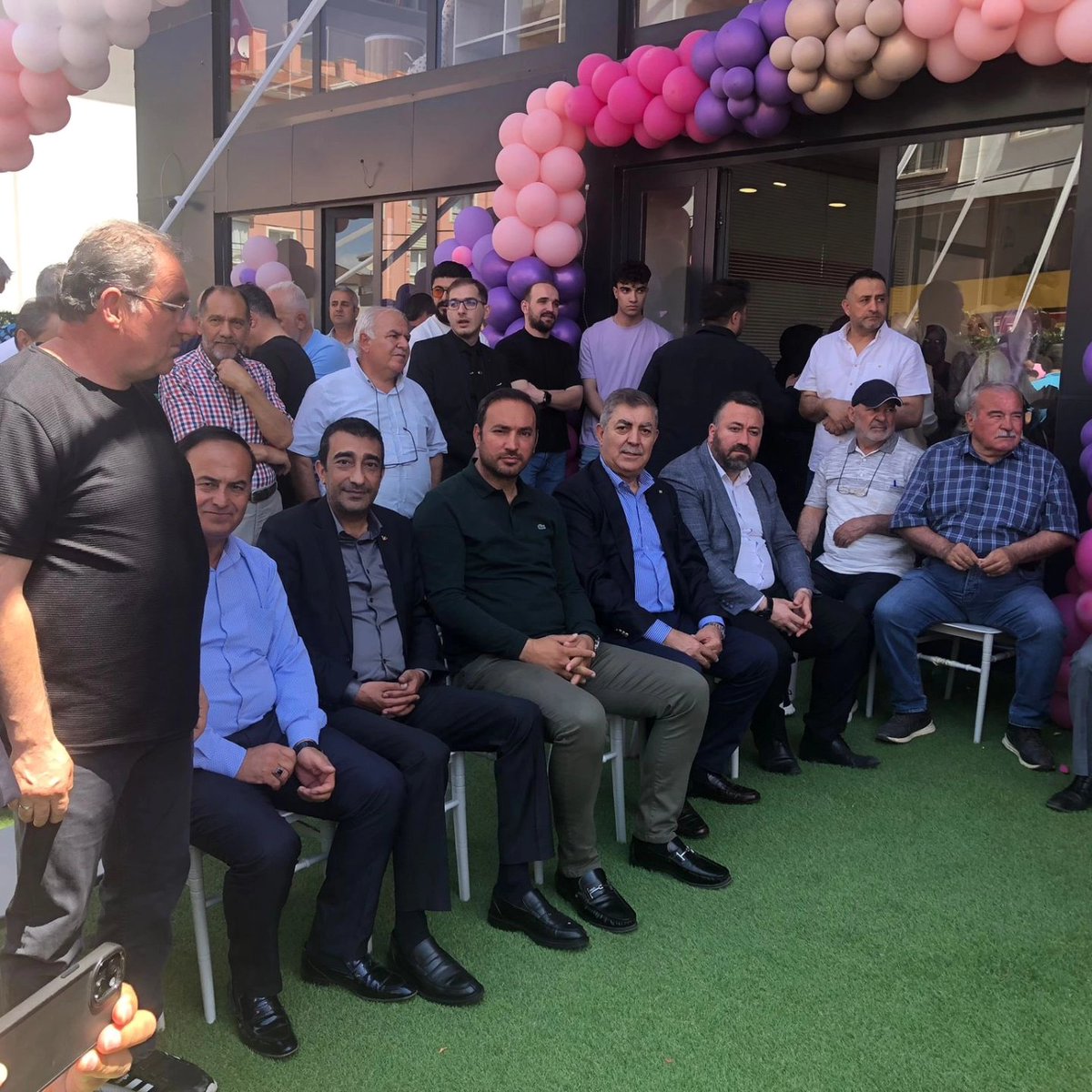 Önceki Dönem Meclis Üyemiz Kani ARAZ tarafından açılan eğitim kurumunun açılış törenine İlçe Başkanımız Erhan SARIGÖL teşkilatımızla birlikte katılım sağladı.