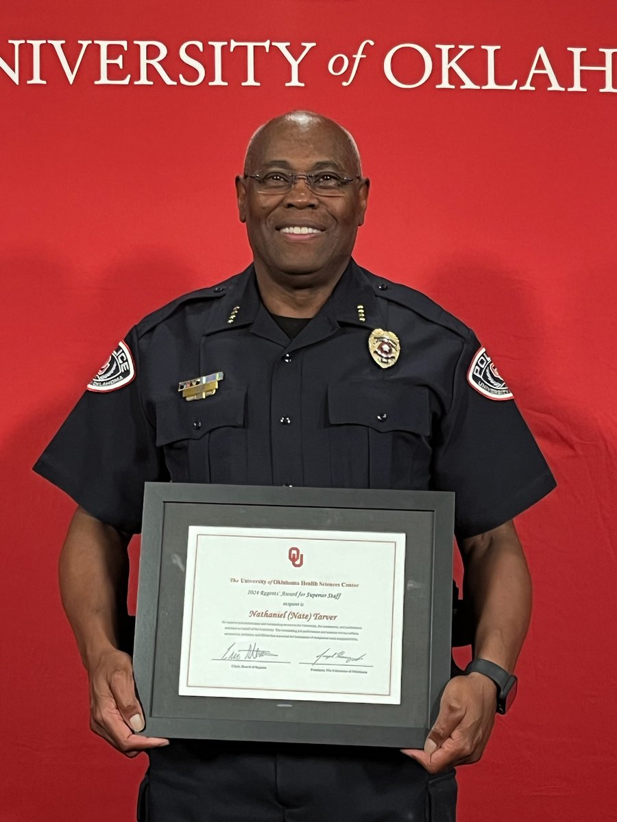 OUHSCPolice's tweet image. Time to brag about our leader, Chief Tarver.

Chief Tarver recently won the 2024 OU Regents Award for Superior Staff! 

We could not be more proud!!!