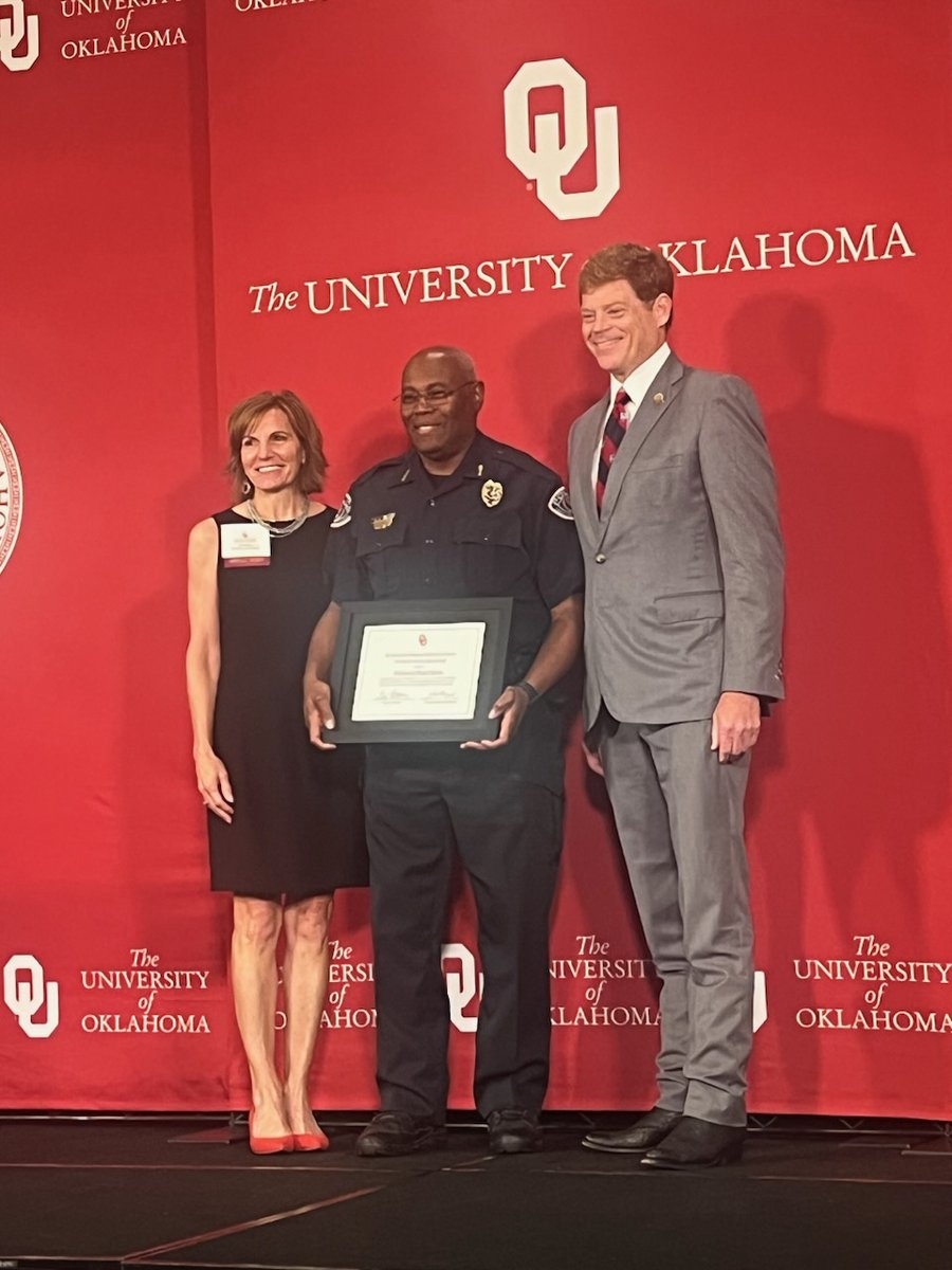 OUHSCPolice's tweet image. Time to brag about our leader, Chief Tarver.

Chief Tarver recently won the 2024 OU Regents Award for Superior Staff! 

We could not be more proud!!!