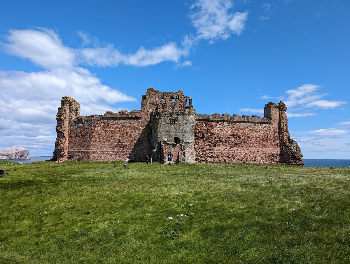 MarkTempini's tweet photo. Taking a break from making games to visit castles https://t.co/h6YUNsUSo6