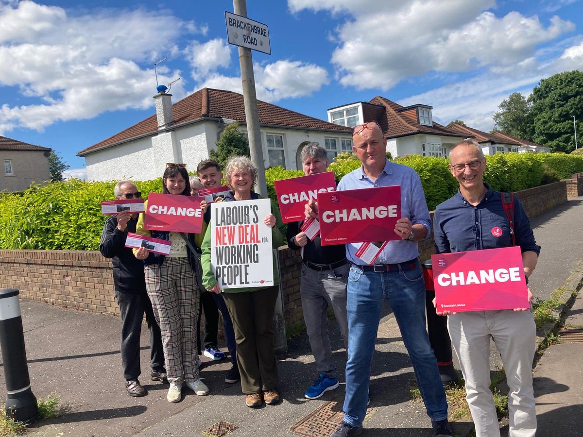 Cllr_Alan_Moir's tweet photo. Great turnout in the sun for team @DougallLorna #Bishopbriggs #Kenmure #Brackenbrae #Colston @ScottishLabour @UKLabour #VoteLabour https://t.co/9TSxx53Gks