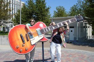 mermangmusic's tweet photo. @theguitarbite you ain’t a real guitarist unless you got the big les paul https://t.co/cm472uc1PG