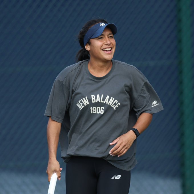 Photo of Heather Watson smiling