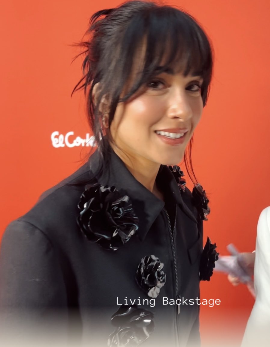 jarabackstage's tweet photo. El otro día, en la gran noche de la moda, le pregunté a @Aitanax qué es para ella el estilo… tenéis la respuesta en nuestro Instagram ✨🎥 y las fotos que quizás no hayas visto de los #ElleStyle en https://t.co/VwBWMJaqFK https://t.co/tTaK76Y6Lg