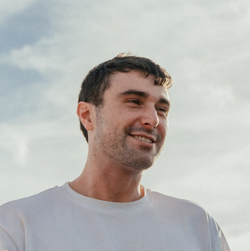 Fred Again... will return on Friday, June 14, with his biggest all-ages show in Los Angeles yet when he headlines the LA Memorial Coliseum!

Presale tickets will go on sale on Monday at 10 a.m. PT. Get the code here: bit.ly/4ee6xS4

#fredagain #lacoliseum #justannounced