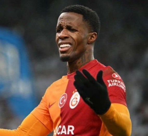 yağmur yağarken sert lastik talan leclerc ağabey 

MAL OĞLU MAL